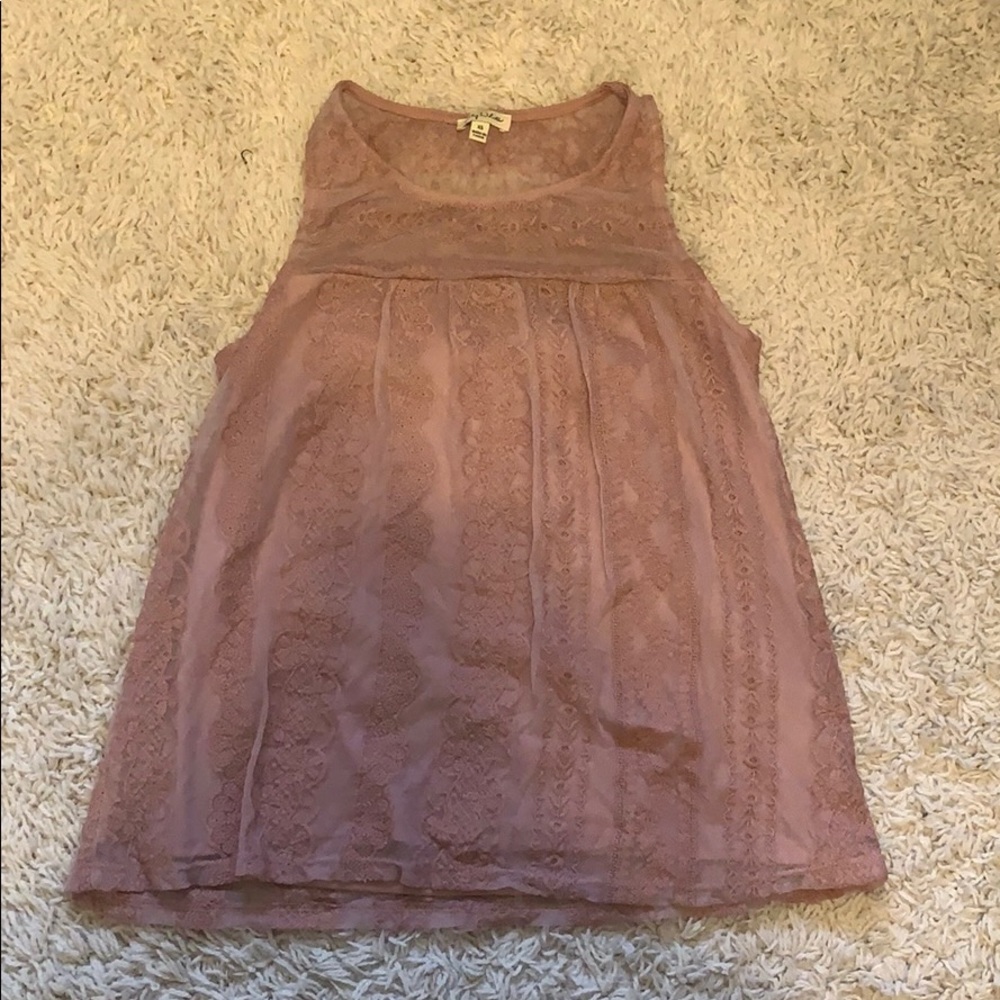 Mauve blouse w/ no sleeves